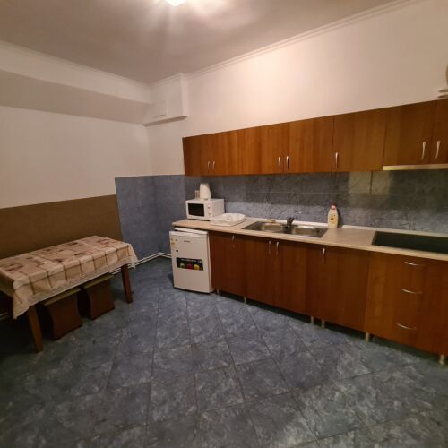 Camera cvadrupla la parter