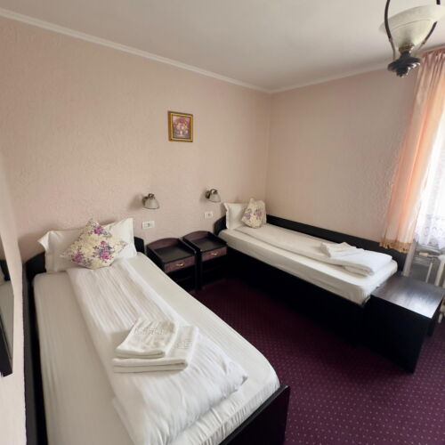 Camera twin standard cu baie