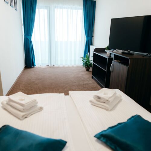 Camera dubla superior cu balcon