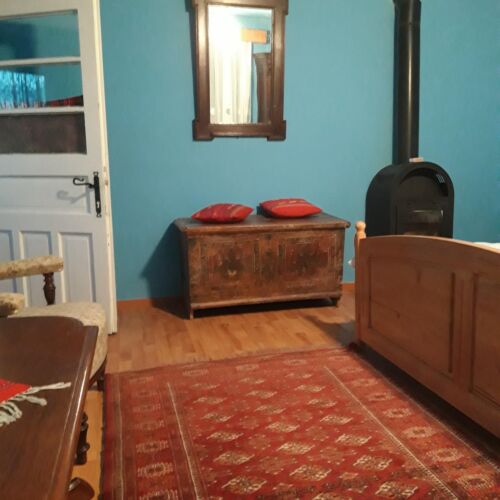 Casă de vacanță cu balcon pentru 6 pers. (se inchirieaza doar integral)