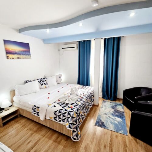 Camera twin economy cu baie