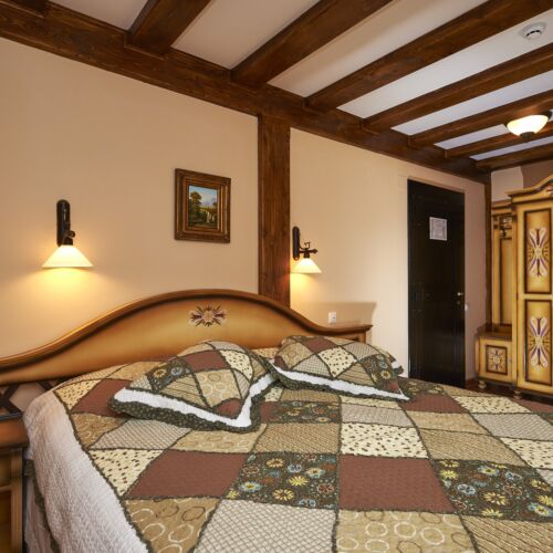 Camera twin standard cu aer condiționat