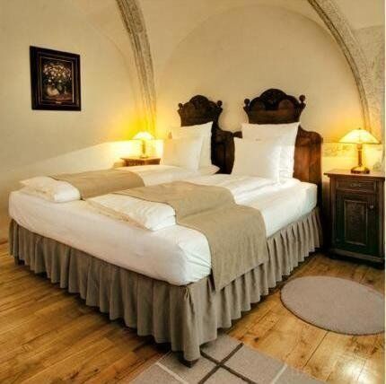 Camera dubla deluxe (se poate solicita pat suplimentar)