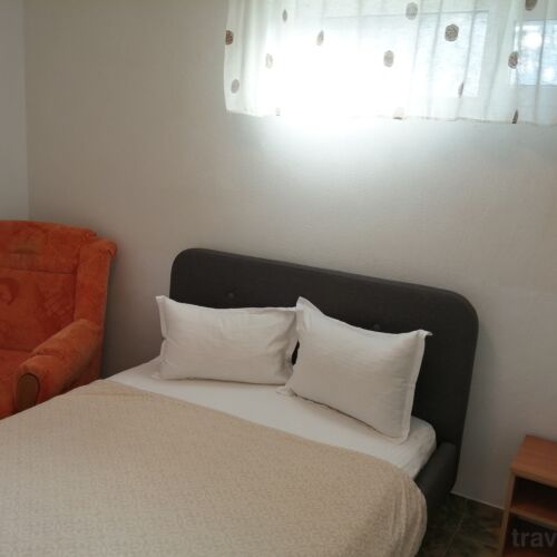 Camera dubla la demisol