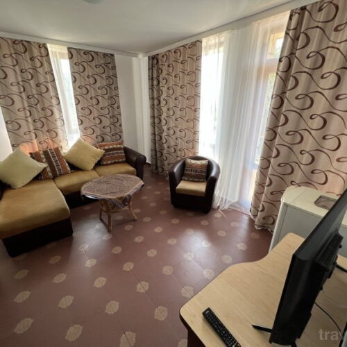 Apartament la etaj cu 2 camere pentru 4 pers.