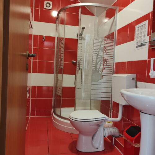 Double Room ensuite (extra bed available)