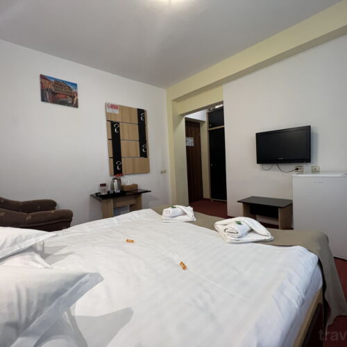 Camera dubla (se poate solicita pat suplimentar)