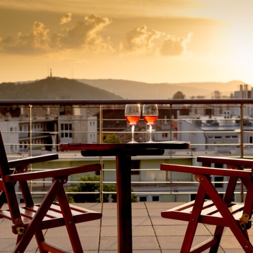 Suita cu aer conditionat cu panorama cu 3 camere pentru 6 pers. (se poate solicita pat suplimentar)