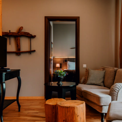 Apartament living și balcon - Corp Grand Hotel cu 2 camere pentru 4 pers.