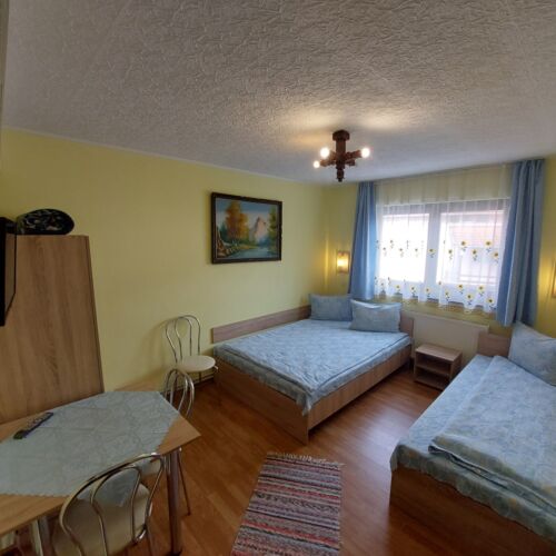 Camera tripla (se poate solicita pat suplimentar)