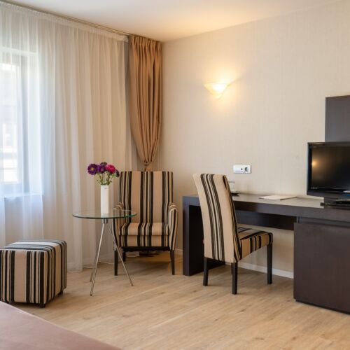 Camera dubla deluxe (se poate solicita pat suplimentar)