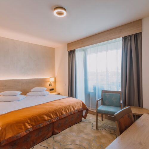 Camera twin standard cu balcon