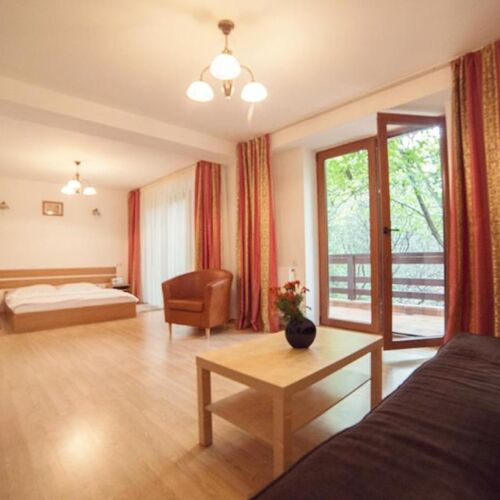 Camera dubla superior cu balcon