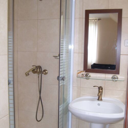 Camera dubla la etaj