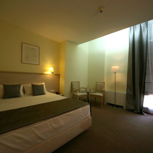 Camera single cu baie