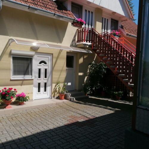 1-Zimmer-Apartment für 2 Personen Parterre mit Aussicht auf den Garten