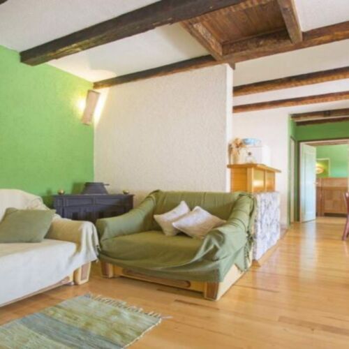 Pool Side Whole House Holiday Home for 6 Persons