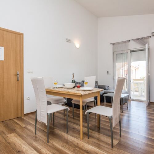 Apartament economy family cu 2 camere pentru 4 pers.