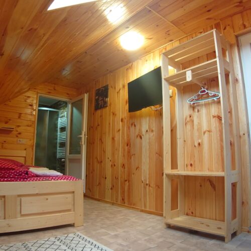 Pokój 2-osobowy na poddaszu z łazienką