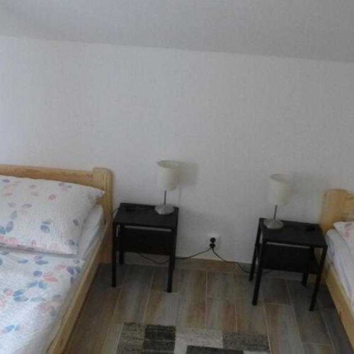 Pokoj se sprchou s vlastní kuchyňkou pro 2 os.