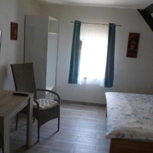 Pokoj se sprchou s vlastní kuchyňkou pro 3 os.