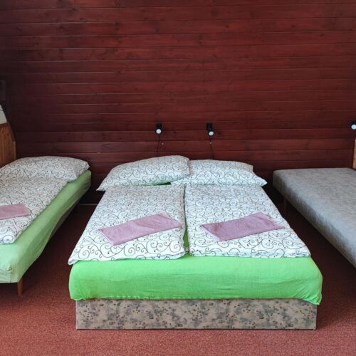Quadruple Room with Shower and Shared Kitchenette (extra bed available)