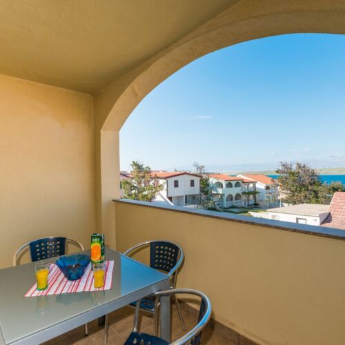 Apartament family cu vedere spre mare cu 2 camere pentru 4 pers.