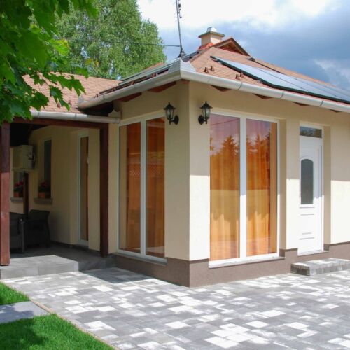 Casă de vacanță întreaga unitate cu aer condiționat pentru 6 pers. (se inchirieaza doar integral)