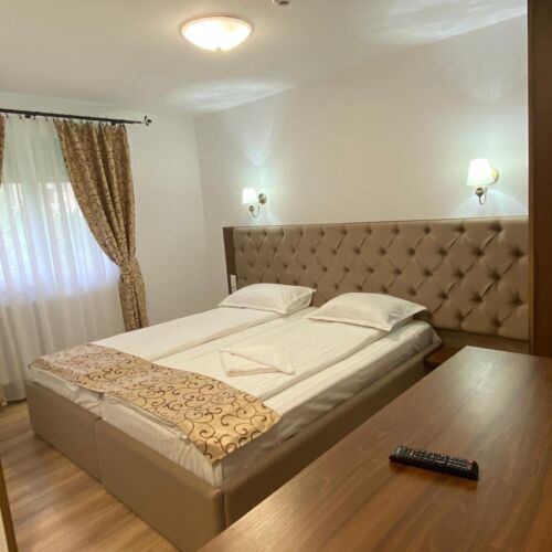 Camera  twin la etaj