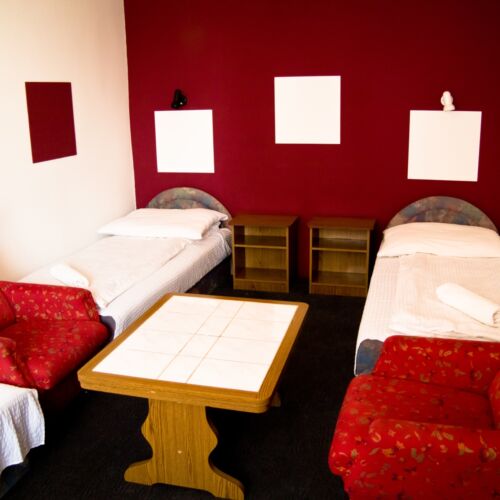 Földszinti háromágyas szoba