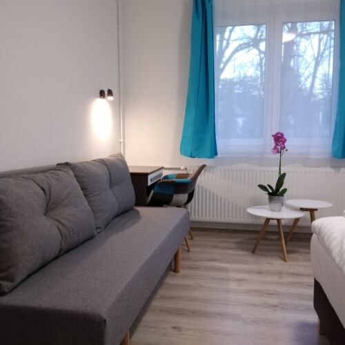 Zweibettzimmer Obergeschoss mit Badezimmer (Zusatzbett möglich)