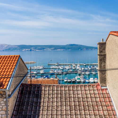 Apartament la etaj b cu 2 camere pentru 4 pers.