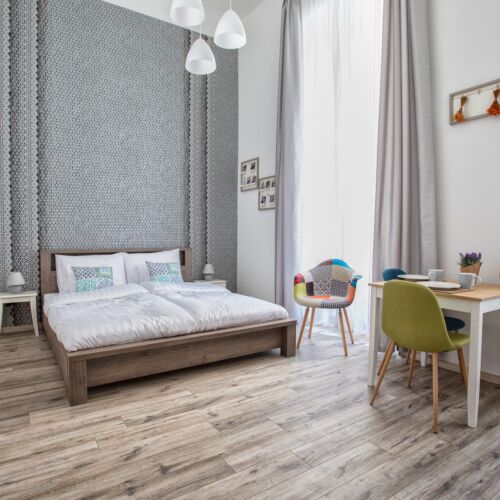 King Pokoj s koupelnou s manželskou postelí