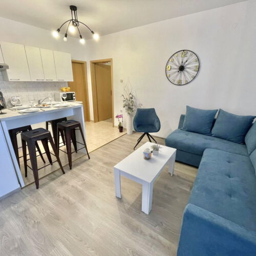 Upstairs 2-Room Family Apartment for 4 Persons