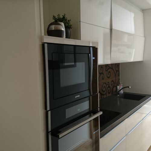Apartament deluxe cu vedere spre grădină cu 2 camere pentru 4 pers.