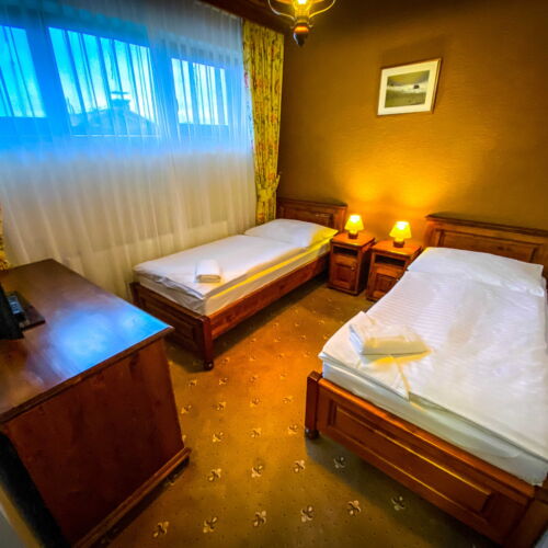 Izba so sprchou  pre 2 os.