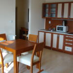 Zuhanyzós saját teakonyhával 4 fős apartman (pótágyazható)