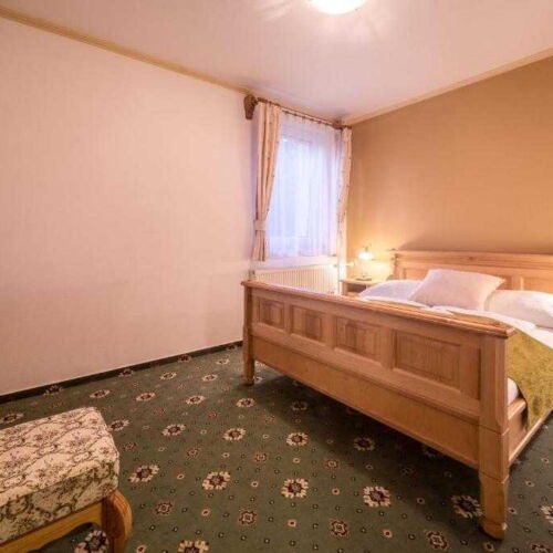 Pokój 2-osobowy z prysznicem (możliwa dostawka)