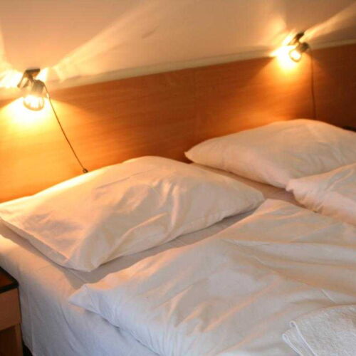 Pokój 2-osobowy z prysznicem (możliwa dostawka)