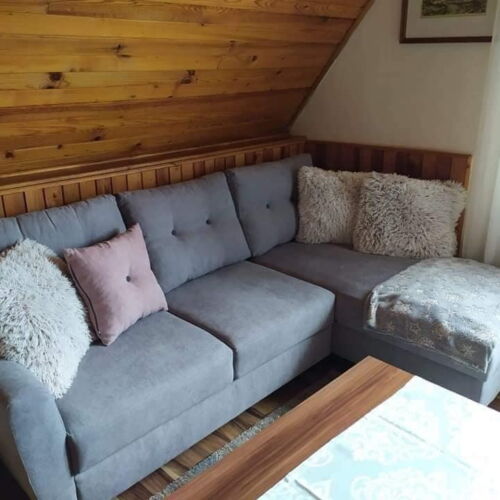 1-Zimmer-Apartment für 3 Personen im Dachgeschoss mit Eigner Küche