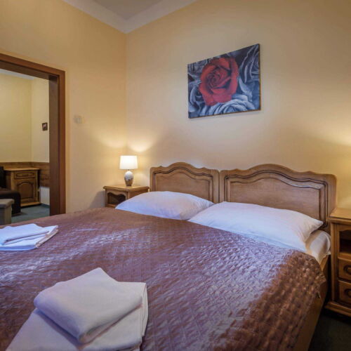 Apartament la etaj cu 2 camere pentru 4 pers.