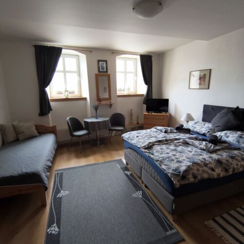 2-Zimmer-Apartment für 5 Personen mit Dusche und Eigner Küche