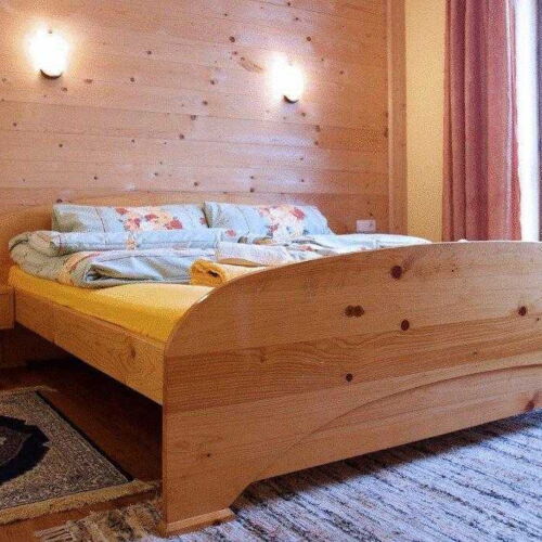 Dreibettzimmer mit Dusche