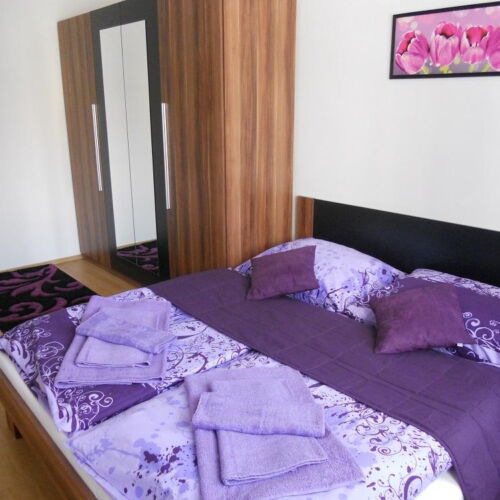 Zweibettzimmer mit Dusche und Eigner Küche (Zusatzbett möglich)