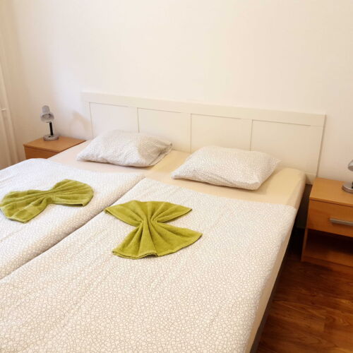Apartmán s balkónom s vlastnou kuchyňou pre 6 os. s 3 spálňami (s možnosťou prístelky)