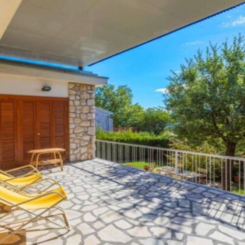 Holiday Home for 8 Persons with Terrace air Conditioned