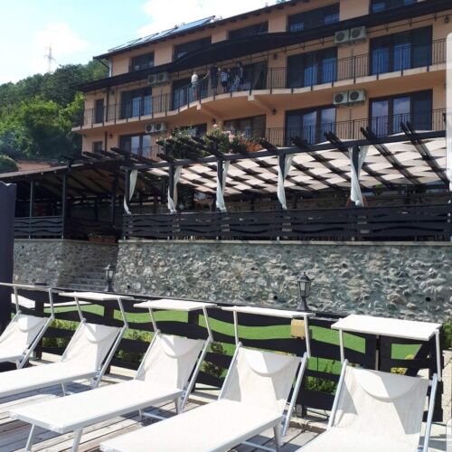 Camera dubla la etaj la parter (se poate solicita pat suplimentar)