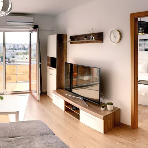 Apartament grand cu terasă cu 2 camere pentru 4 pers.