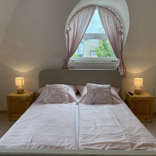 Poolseite Doppelzimmer im Dachgeschoss