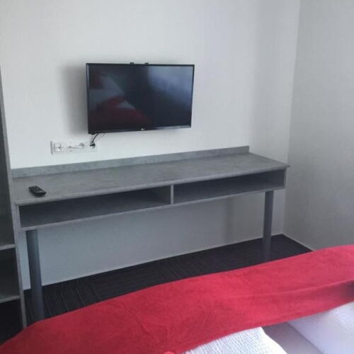 Camera dubla la etaj cu duș